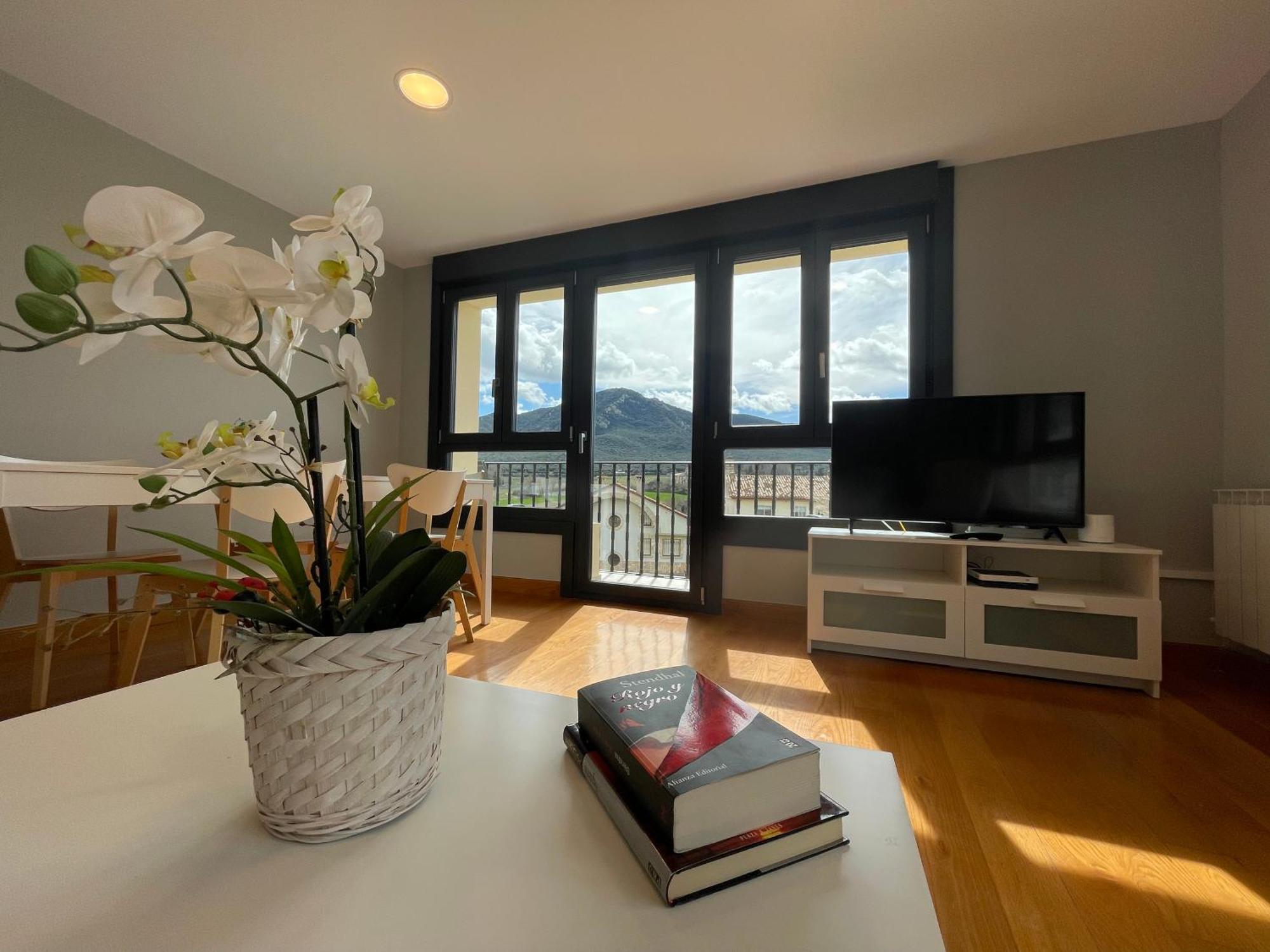 Apartamentos Montejurra Ayegui ภายนอก รูปภาพ