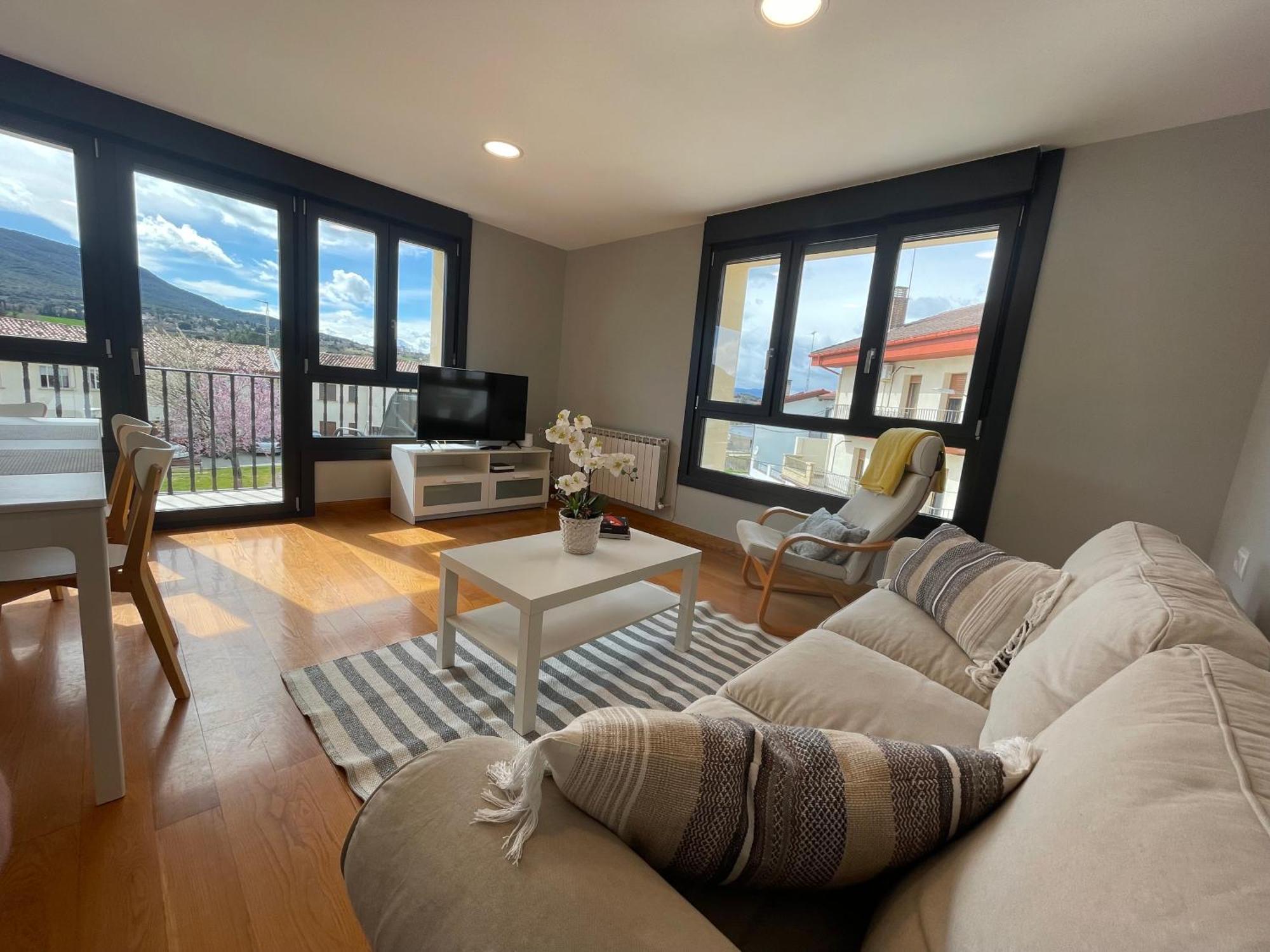 Apartamentos Montejurra Ayegui ภายนอก รูปภาพ