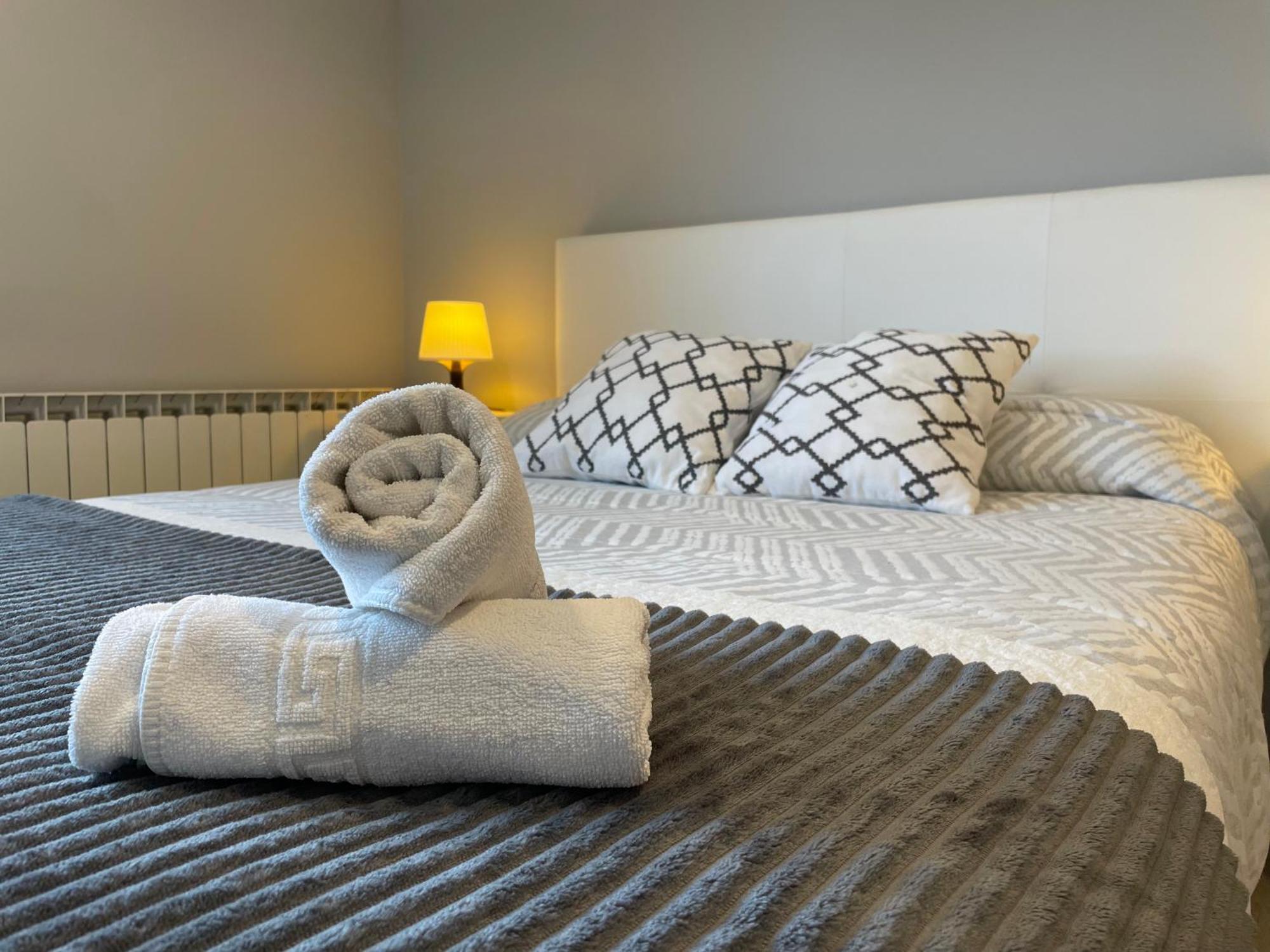 Apartamentos Montejurra Ayegui ภายนอก รูปภาพ