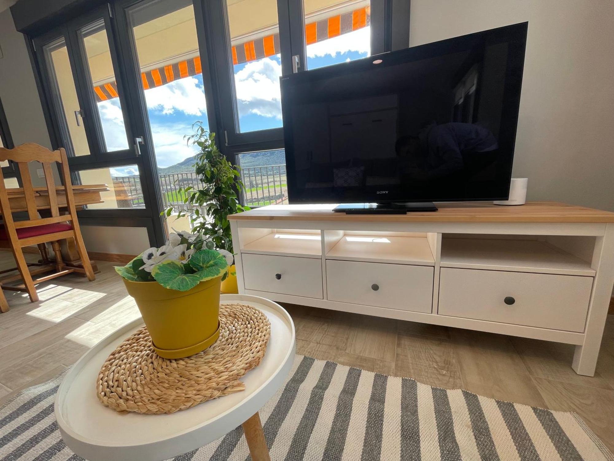 Apartamentos Montejurra Ayegui ภายนอก รูปภาพ