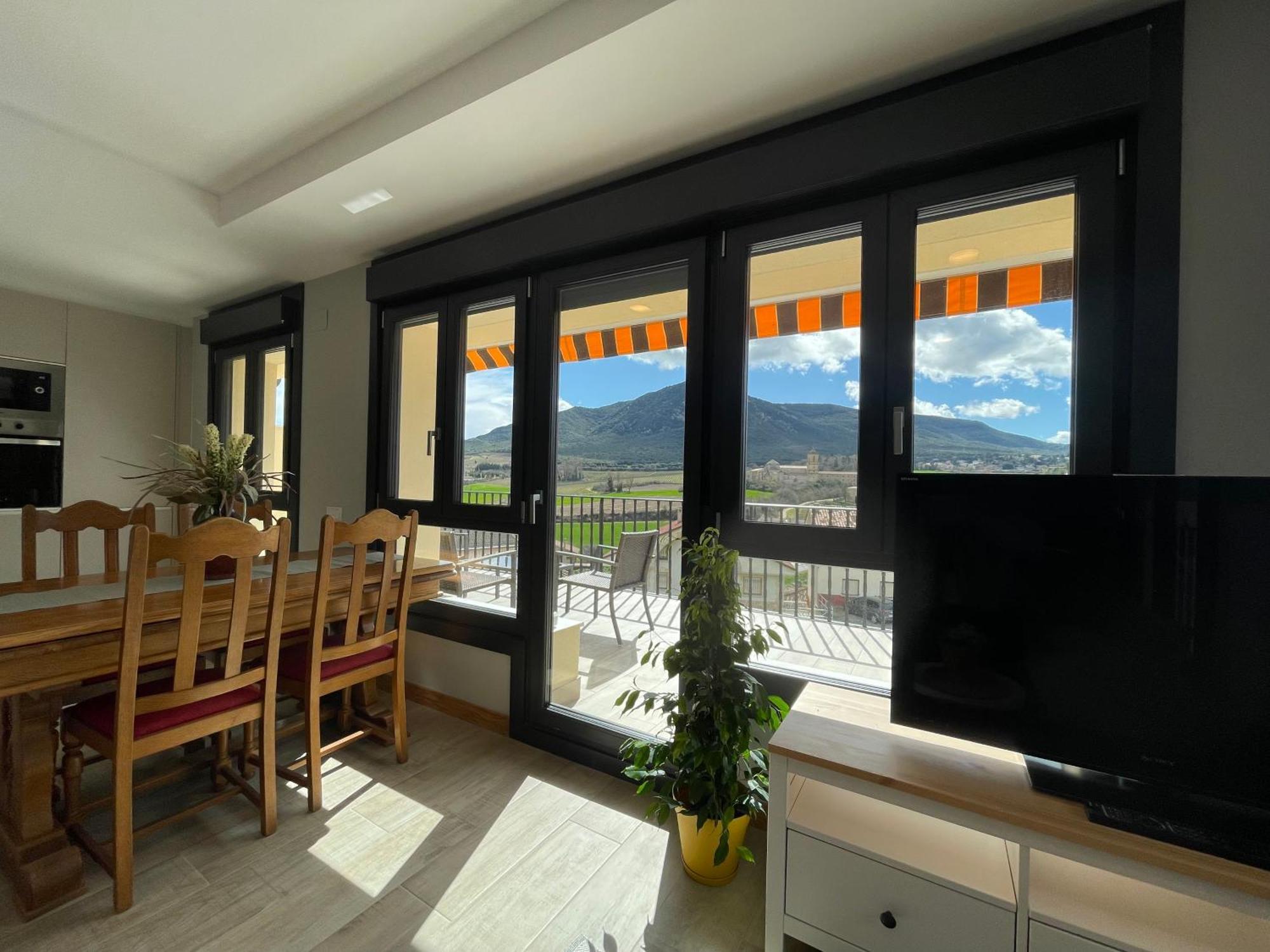 Apartamentos Montejurra Ayegui ภายนอก รูปภาพ
