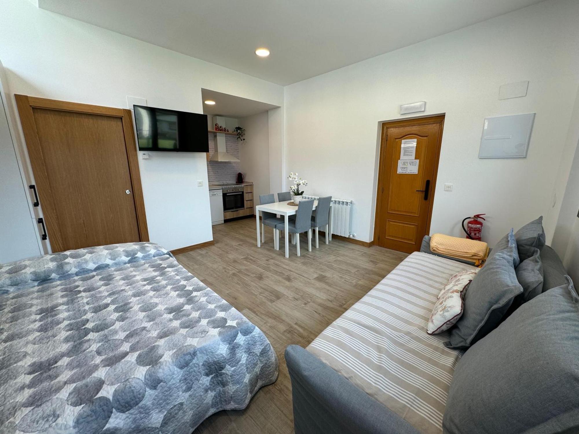 Apartamentos Montejurra Ayegui ภายนอก รูปภาพ