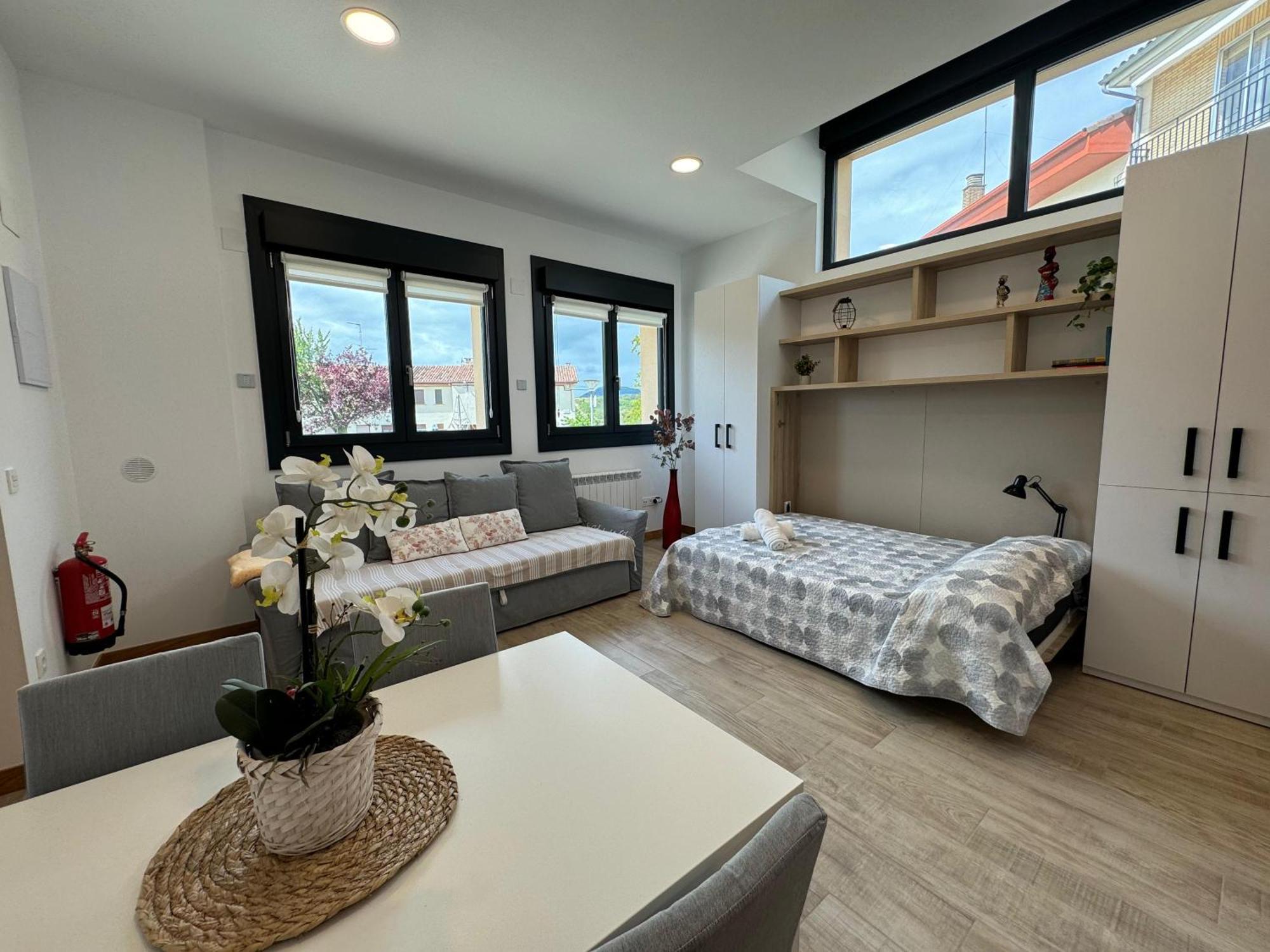 Apartamentos Montejurra Ayegui ภายนอก รูปภาพ